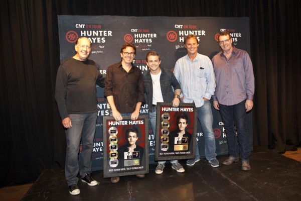 Hunter_Hayes_Platinum_Party_2013